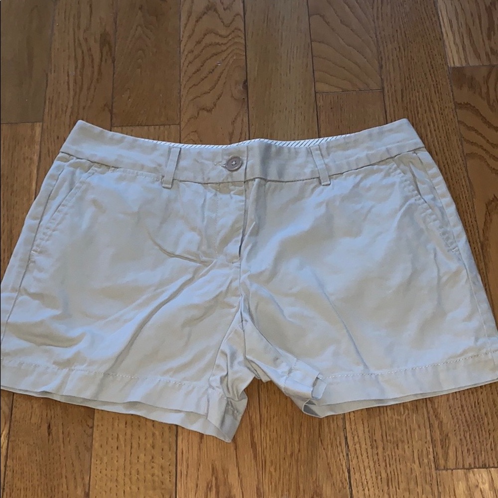 Khaki short shorts